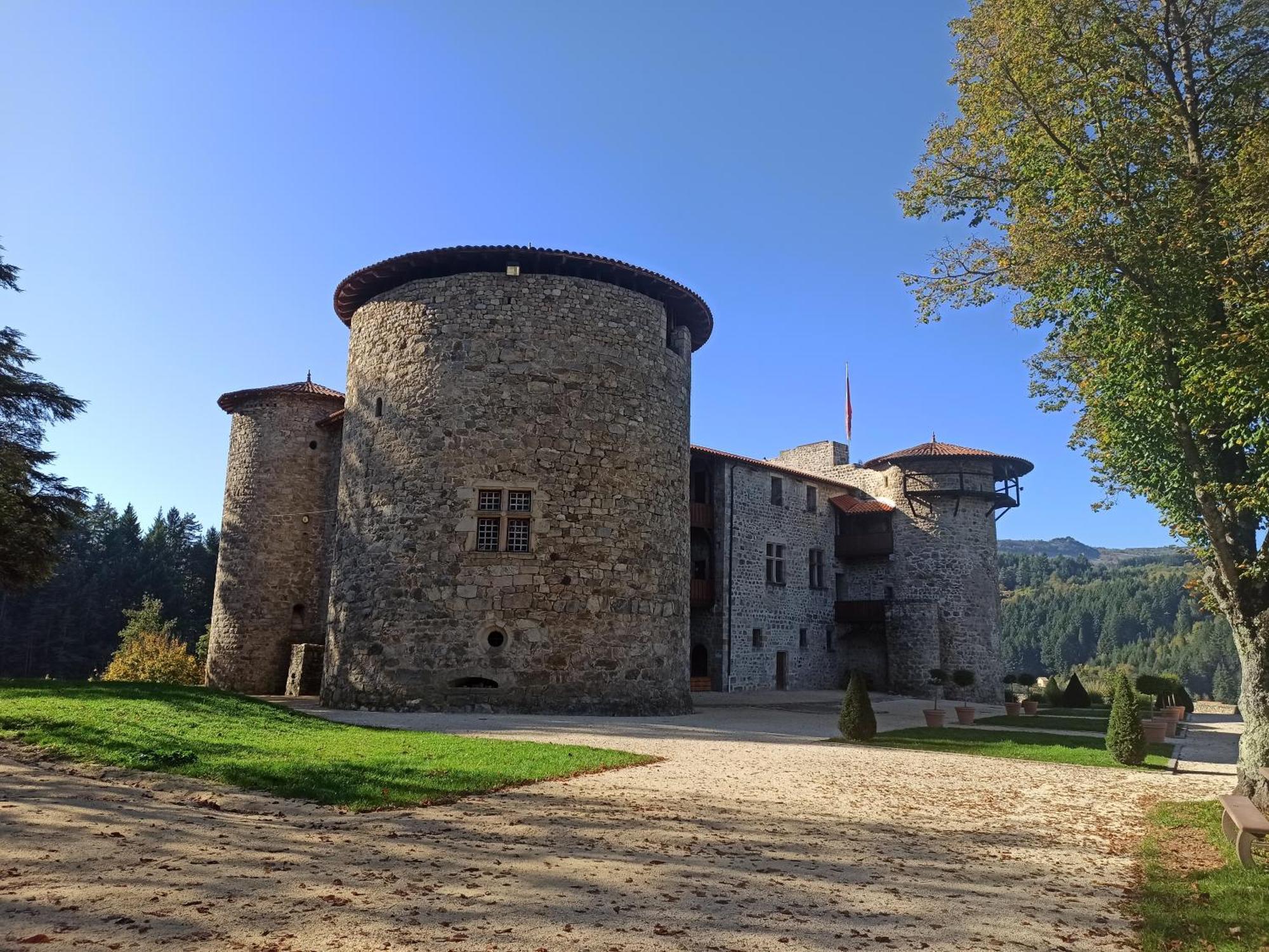 Gite Le Rocher Du Chateau De Retourtour ラマストル エクステリア 写真